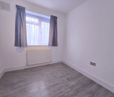 3 bedroom ground floor maisonette to rent - Photo 2