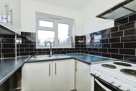 1 bedroom property to rent - Photo 3