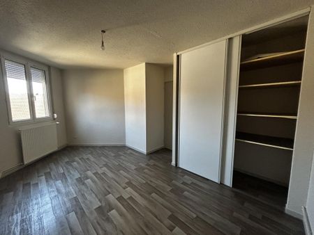 Location Appartement 2 pièces 59m² LE CREUSOT 71200 - Photo 2