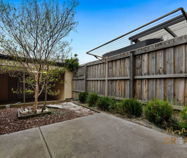 BEAUTIFUL TOWNHOUSE IN SUNSHINE - Photo 6