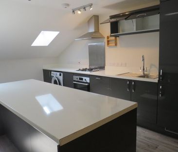 High Street - Photo 5