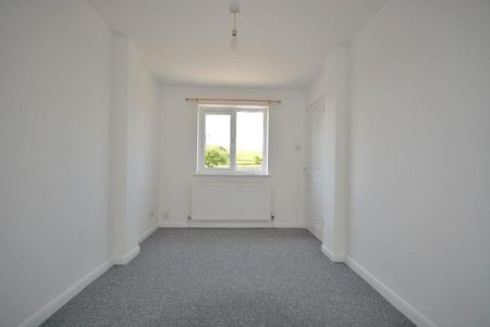 4 bedroom detached house to rent - Photo 5