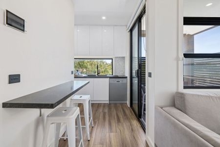 MODERN TOWNHOUSE CLOSE TO AMENITIES - Photo 5