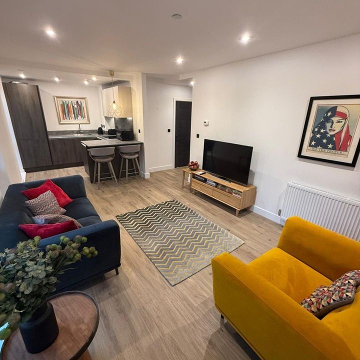 Room in a Shared Flat, Shadwell St, B4 - Photo 1