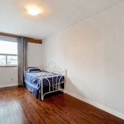 For Lease - 2609 Kingston Road Unit# 2nd Floor, Toronto, Ontario - Photo 1
