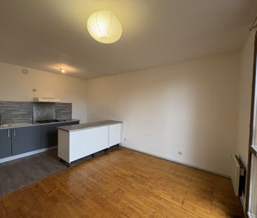 Location Appartement 2 pièces 41m² CASTELNAUDARY 11400 - Photo 4