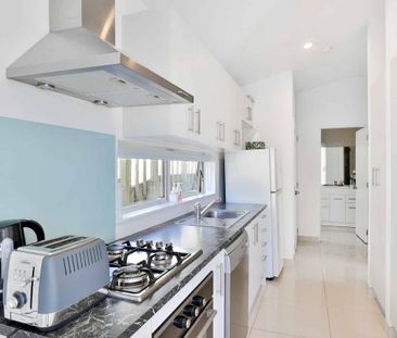 BIRKDALE CUTIE - Photo 2