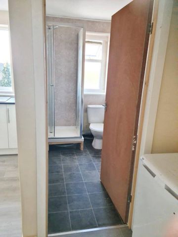 1 bedroom house of multiple occupation to rent - Photo 4