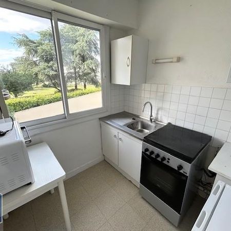 Location Appartement 1 pièce 32m² ST SEBASTIEN SUR LOIRE 44230 - Photo 3