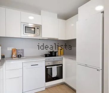 Alquiler de piso en Calle Poeta Muñoz Rojas, 5 - Photo 3