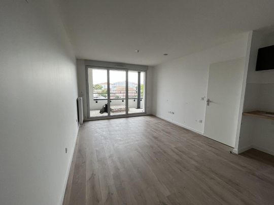 location Appartement T2 DE 43.17m² À TOULOUSE - Photo 1