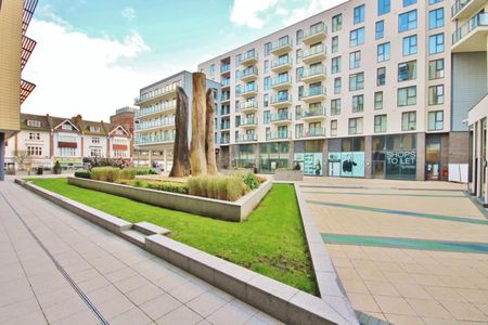 Guildford Road, Woking, Surrey, GU22 7LW - Photo 4