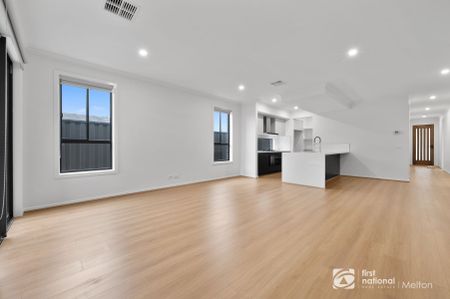 Stylish, Spacious & Ready to Impress in the Heart of Harkness - Photo 4