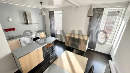 Location / Duplex - Photo 5