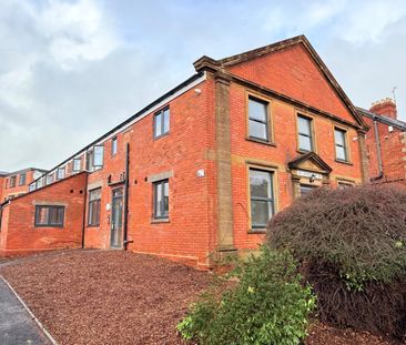 Sherborne Road, Yeovil, Somerset - Photo 1