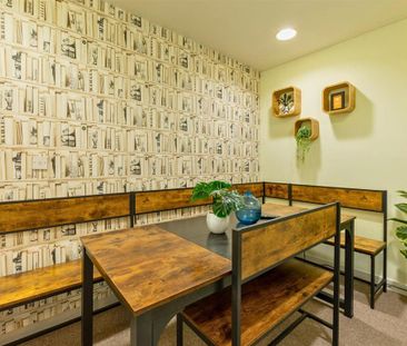 1 bedroom in a flat share to rent - Photo 3