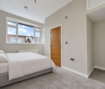 4 bedroom terraced house to rent - Photo 3
