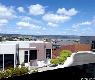 Modern unit - Photo 2