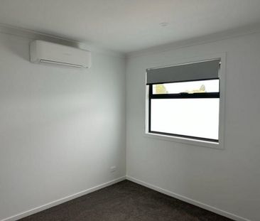 MODERN LIVING AT ITS BEST - Photo 3