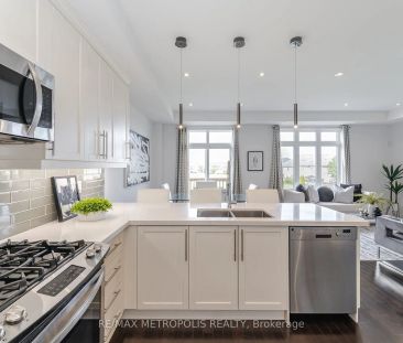 Condo Townhouse For Lease | W9246201 - Photo 5