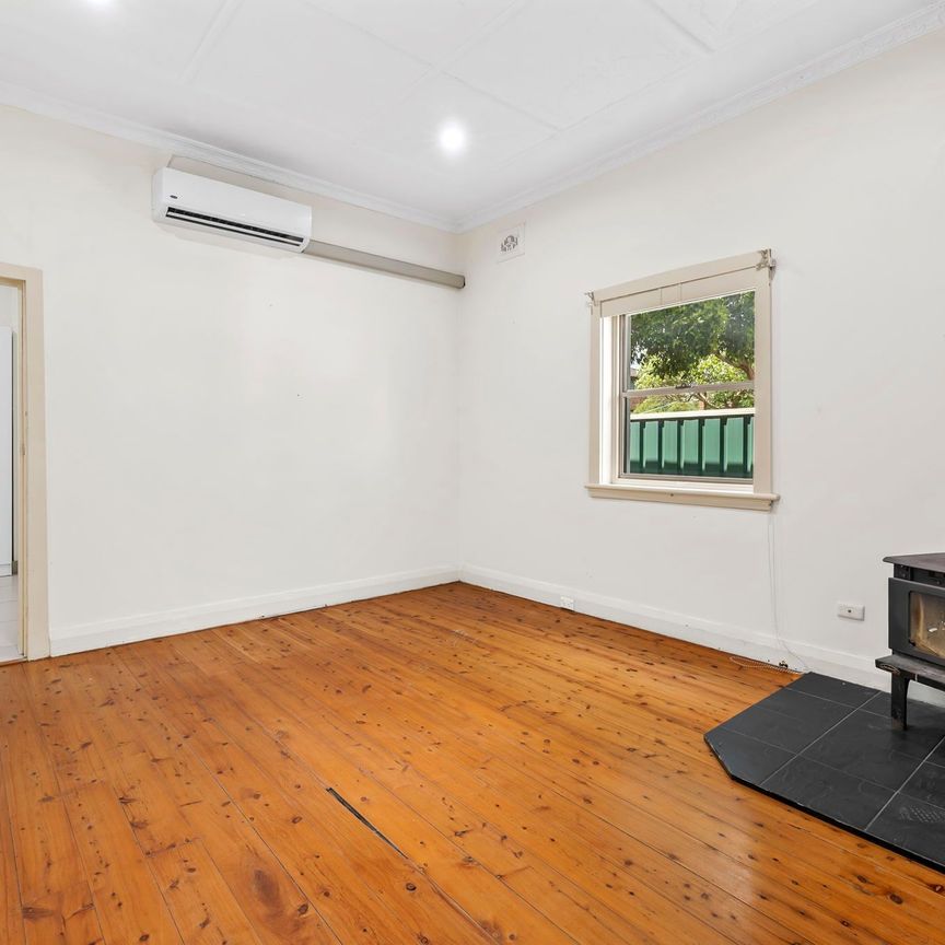 Family Home! - Photo 1