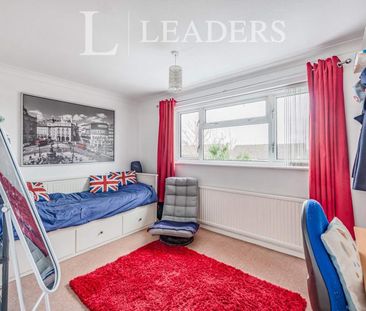 2 bedroom house to rent Wenlock Close, Crawley, RH11 - Photo 4