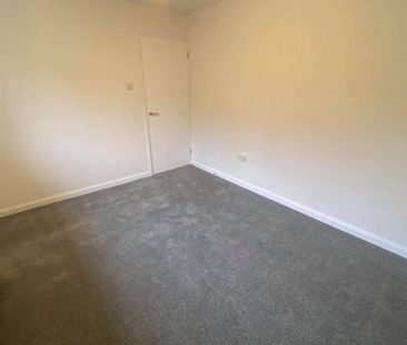 3 bedroom detached bungalow to rent - Photo 3