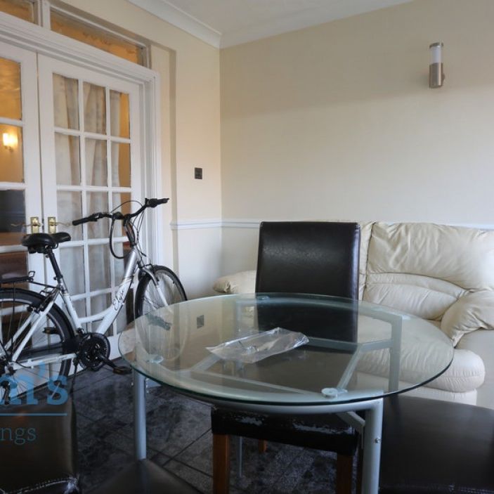 4 bed Detached House for Rent - Photo 1