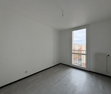 Location Appartement 3 pièces 62m² AUBAGNE 13400 - Photo 4