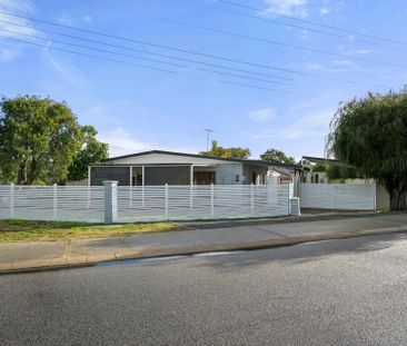 Fully renovated, with Lawn Mowing Included! - Photo 5