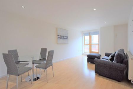 2 bedroom apartment to rent - Photo 2