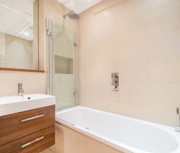 2 bedroom flat to rent - Photo 6