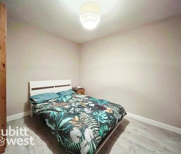 4 bedroom terraced house to rent - Photo 6