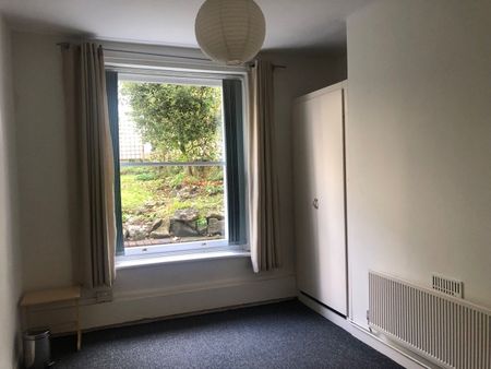 2 Bed Flat, Royal York Villas, BS8 - Photo 4