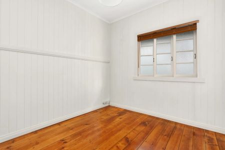 Timeless Character Meets Modern Living - Photo 5