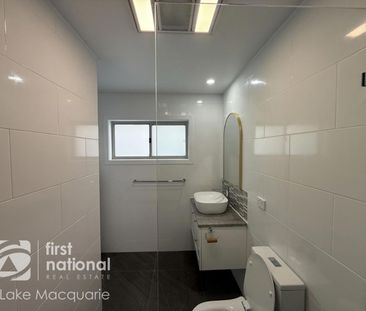 Modern, Low Maintenance Flat with Lake Views (WATER USAGE INCLUDED) - Photo 5