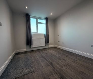 Two bedroom newly refurbished flat ideal for small families- Ilford... - Photo 5