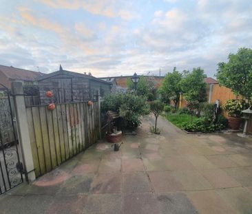 3 bedroom semi-detached house to rent - Photo 5