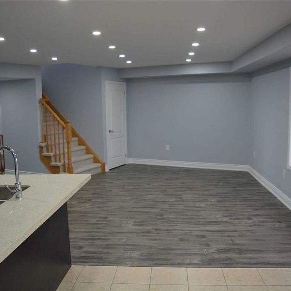 For Lease - 54 Baycliffe Crescent Unit# Upper, Brampton, Ontario - Photo 1