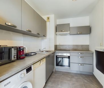 Location Appartement 3 pièces 73m² VILLEURBANNE 69100 - Photo 3