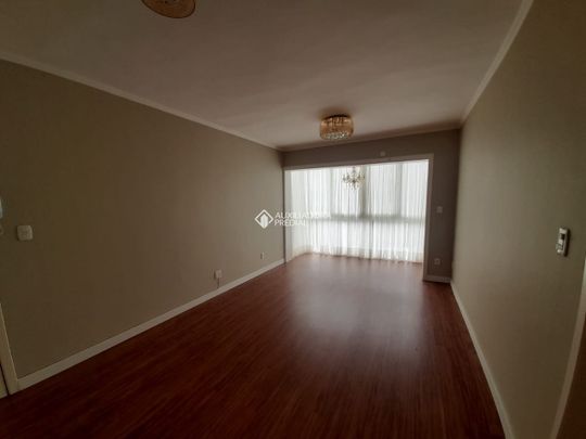 Apartamento com 3 quartos e 120m² para alugar em Centro, Gramado. - Photo 1