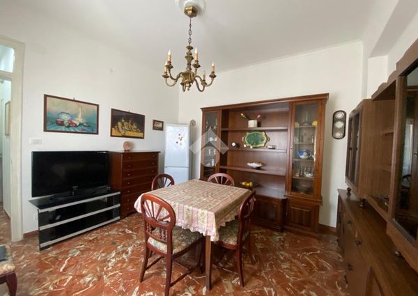 6 locali in affitto