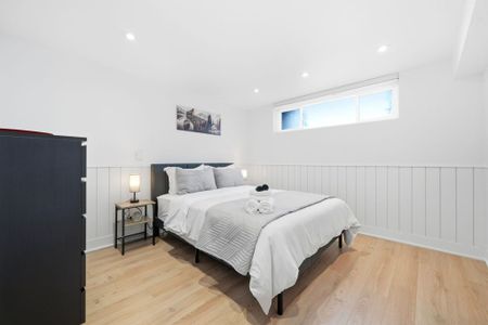 For Lease - 170 Harrison Drive, Newmarket, Ontario - Photo 5