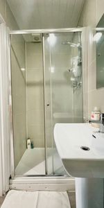 Room in a Shared Flat, Kimberley Road, SW9 - Photo 4