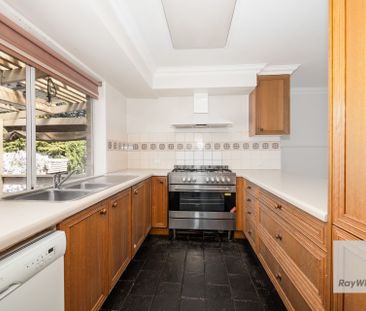 3-Bedroom Family Home in a Prime Location - Photo 3