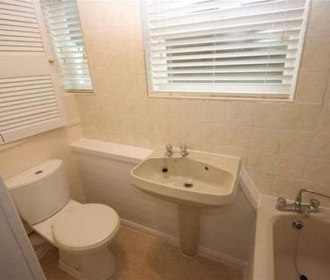 A ground floor one bedroom apartment to rent, within 1 mile of Read... - Photo 4