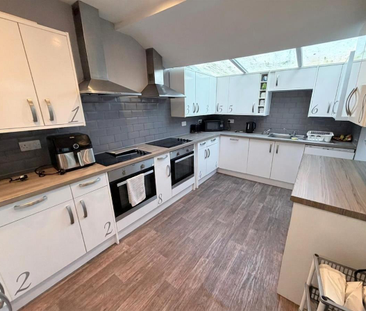 Room For Rent 121, Powerscourt Road, Portsmouth - Photo 3
