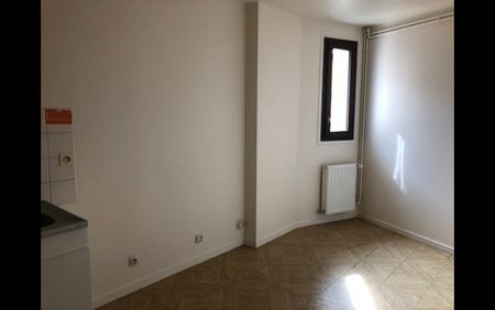 Location Appartement 3 pièces 77 m² La Châtre - Photo 5