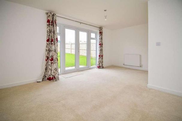 Timperley Close, Wakefield, WF1 - Photo 1