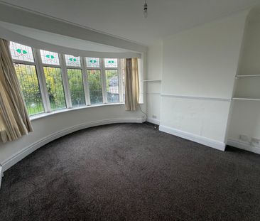 4 bedroom semi-detached house to rent - Photo 4